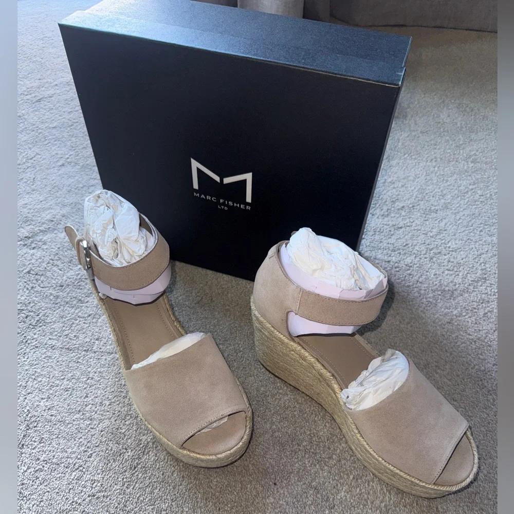 Marc Fisher chunky platform